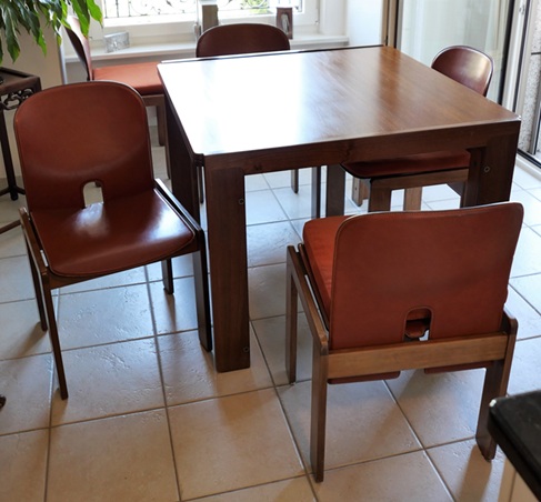 Table et chaises afra et tobia scarpa Table et chaises afra et tobia scarpa